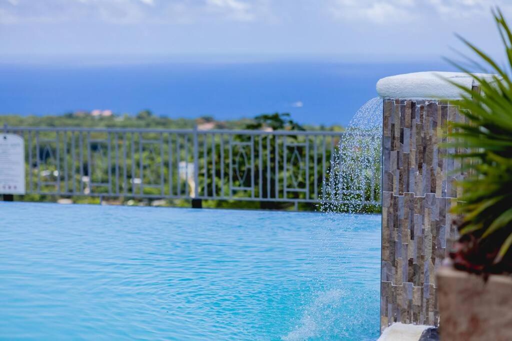 Villa Pyramid Point Manor Ocho Rios Esterno foto